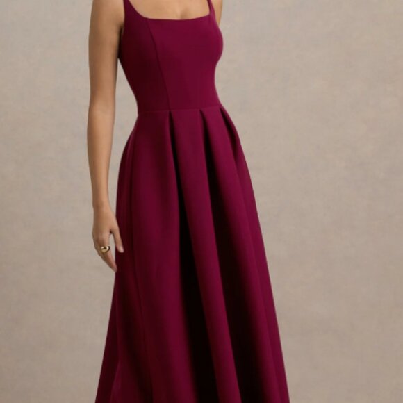 Club L - Bambina Burgundy Scoop-Neck Pleated Maxi Dress - Picture 3 of 3